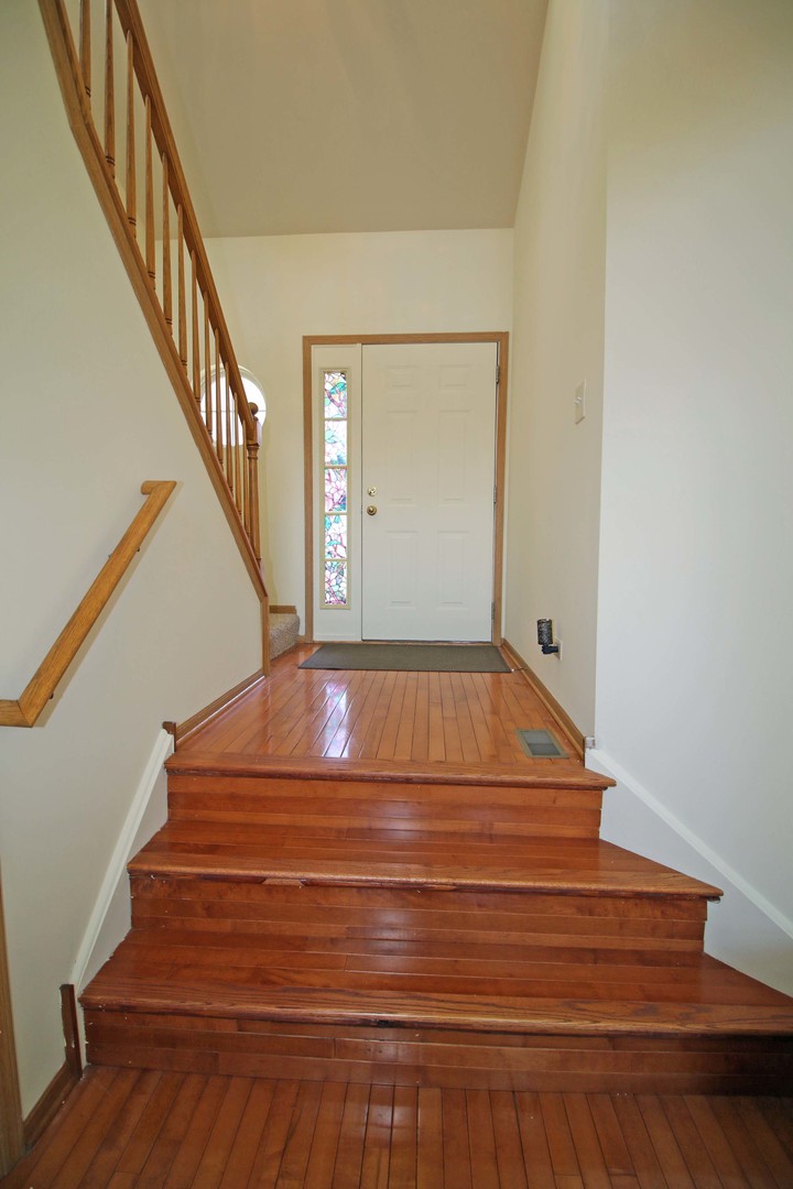 24 Stonegate Lane Streamwood, IL 60107 - Photo 14 of 15