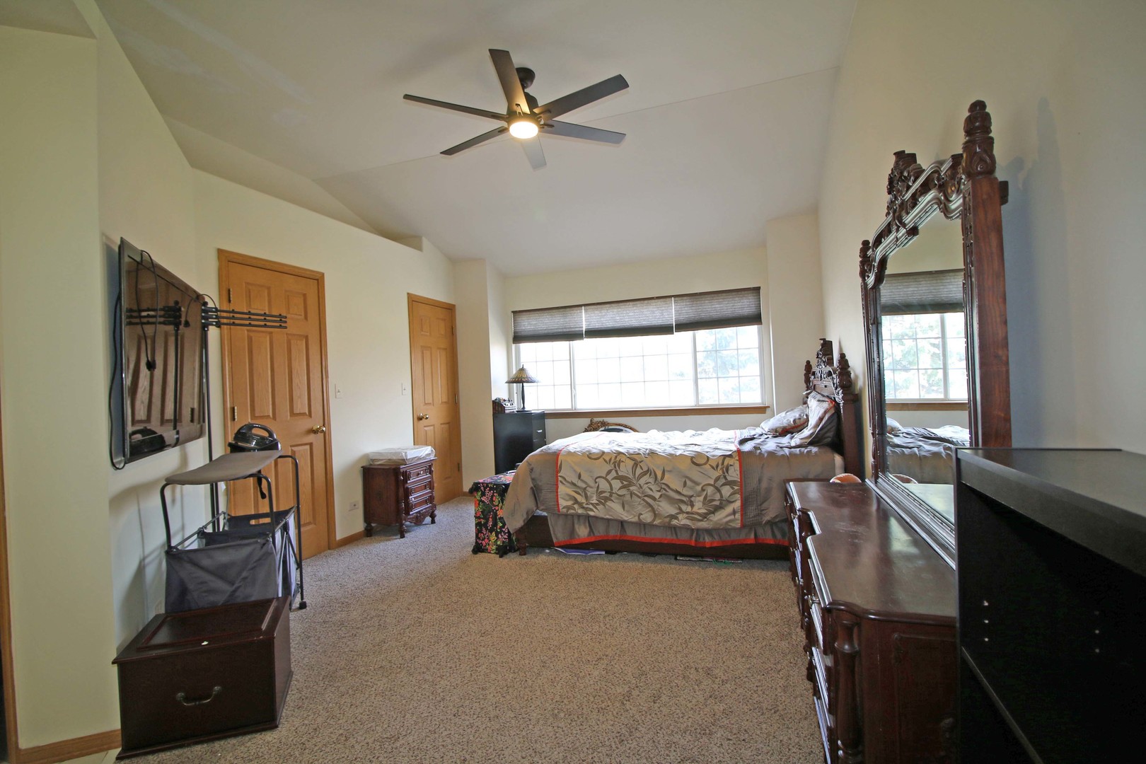 24 Stonegate Lane Streamwood, IL 60107 - Photo 8 of 15
