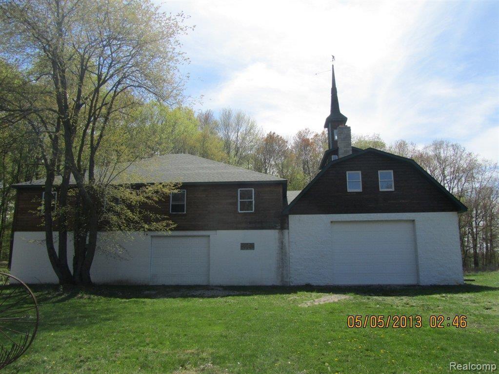 4450 Dutcher Road Howell, MI 48843 - Photo 20 of 25 Barns 2.JPG