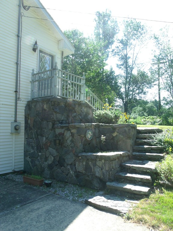 516 Springfield Street Palmer, MA 01069 - Photo 7 of 30 Gallery Image 7