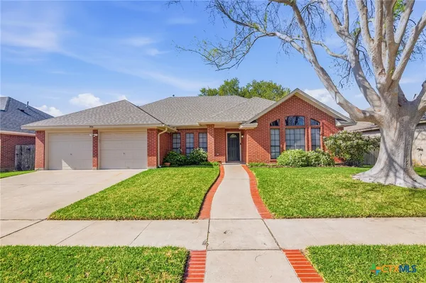 $339,900 | 306 Cherrystone Circle, Victoria, TX 77904