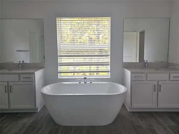 $4,800 | 18271 Pearl View Place, Lutz, FL 33548