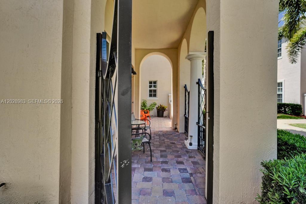 823 Northwest 82nd Lane Boca Raton, FL 33487 - Photo 46 of 105