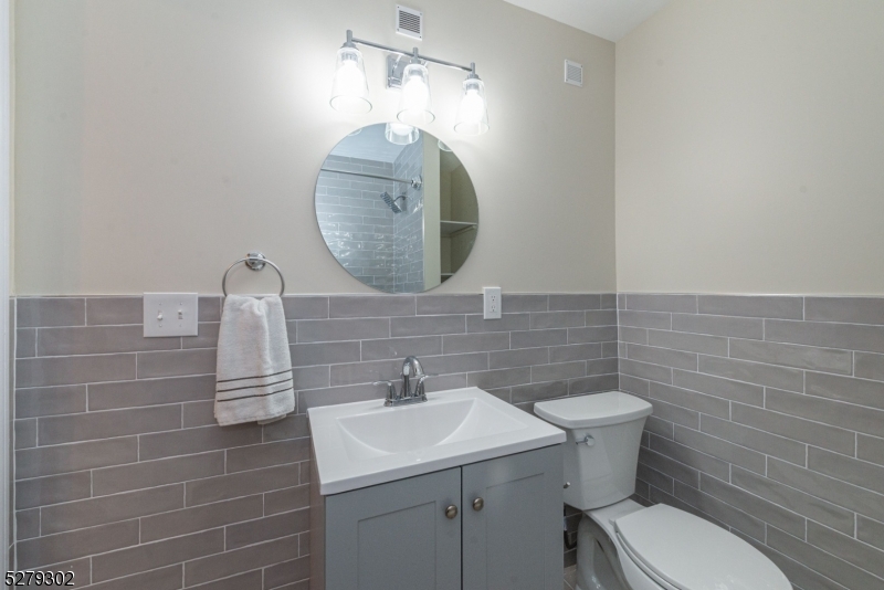 165 Hillside Avenue, Unit 2 Glen Ridge, NJ 07028 - Photo 10 of 17
