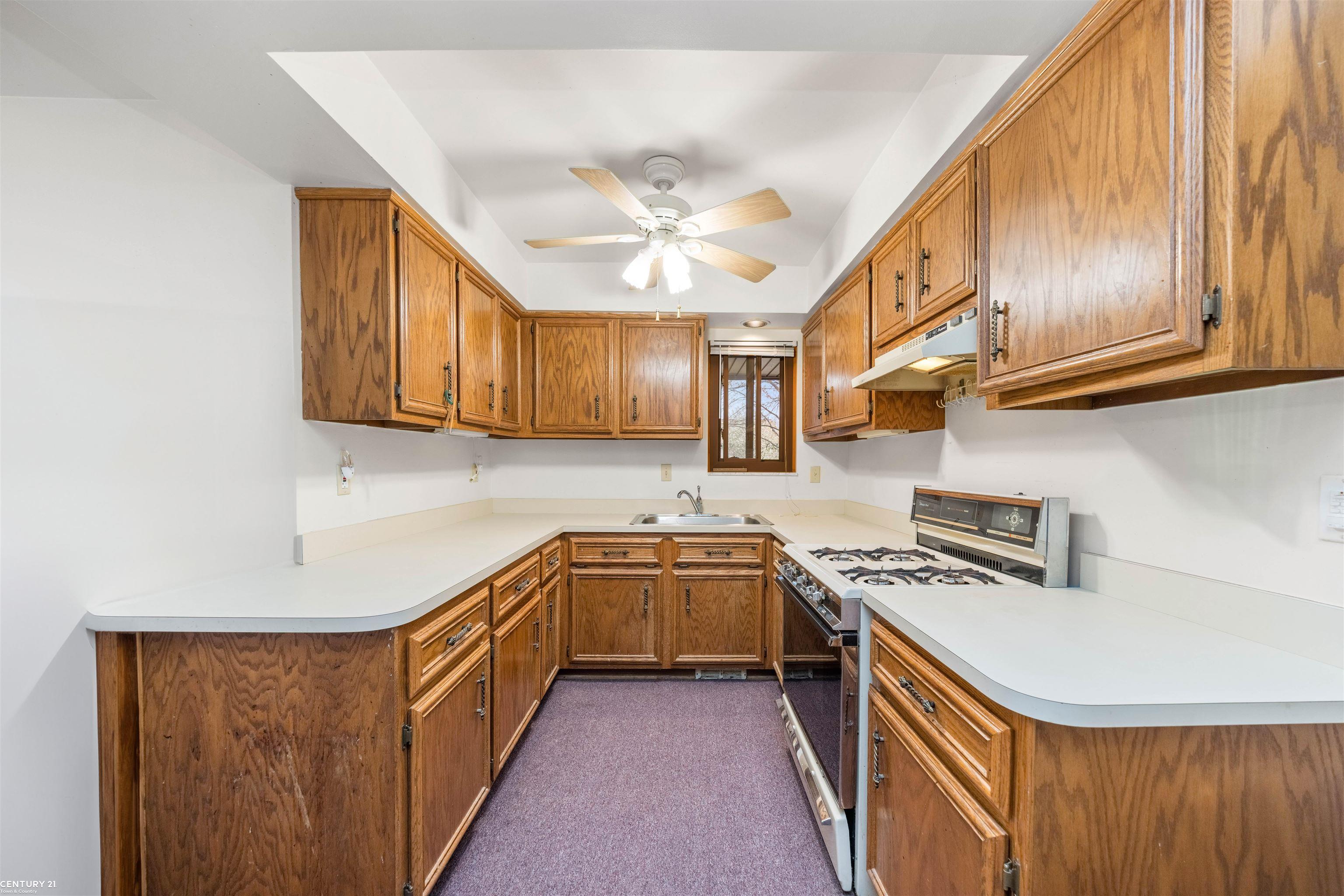 11944 15 Mile Road Sterling Heights, MI 48312 - Photo 9 of 35