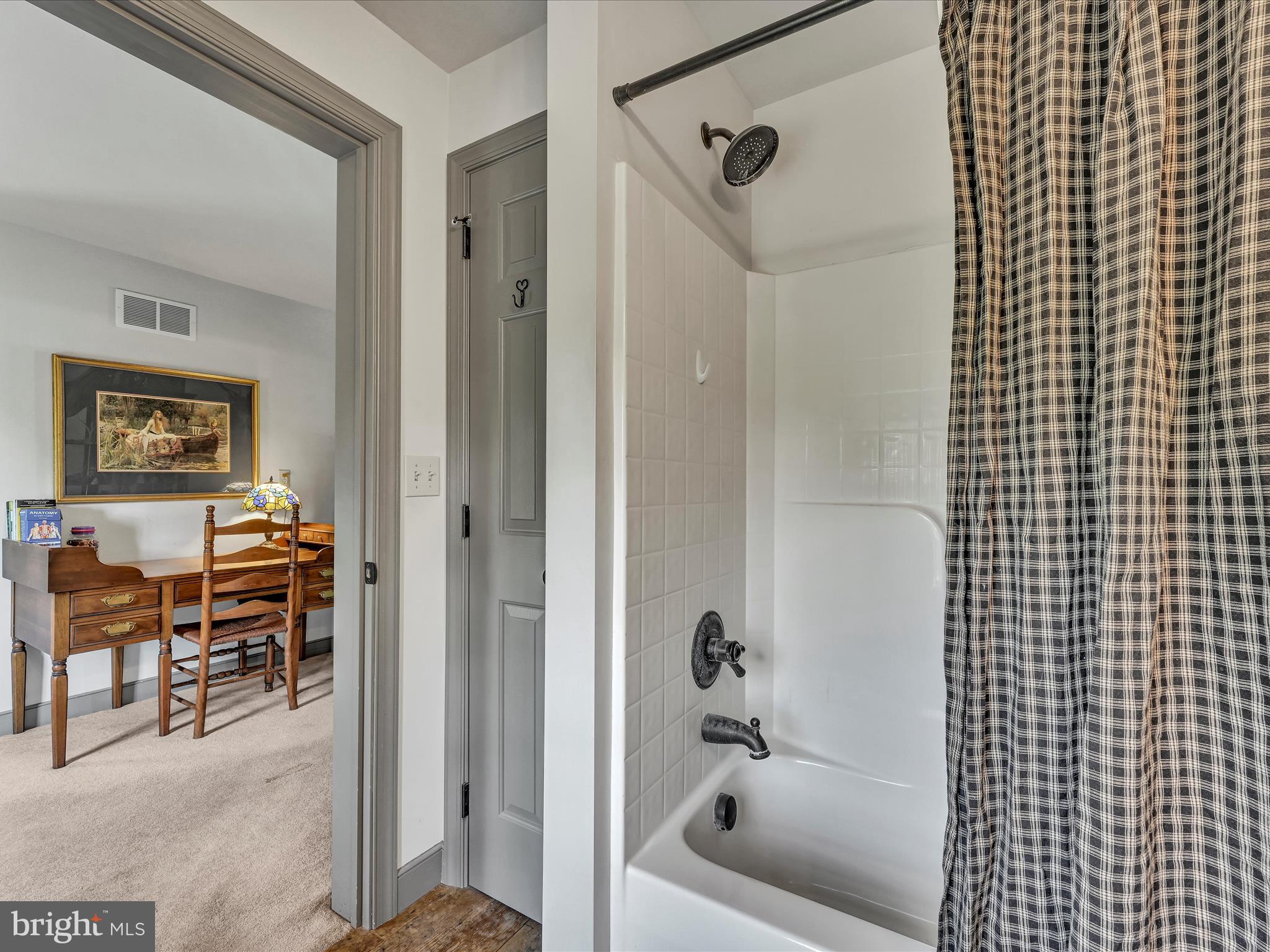 6 Cricket Slope Drive Oley, PA 19547 - Photo 43 of 54 Bathroom