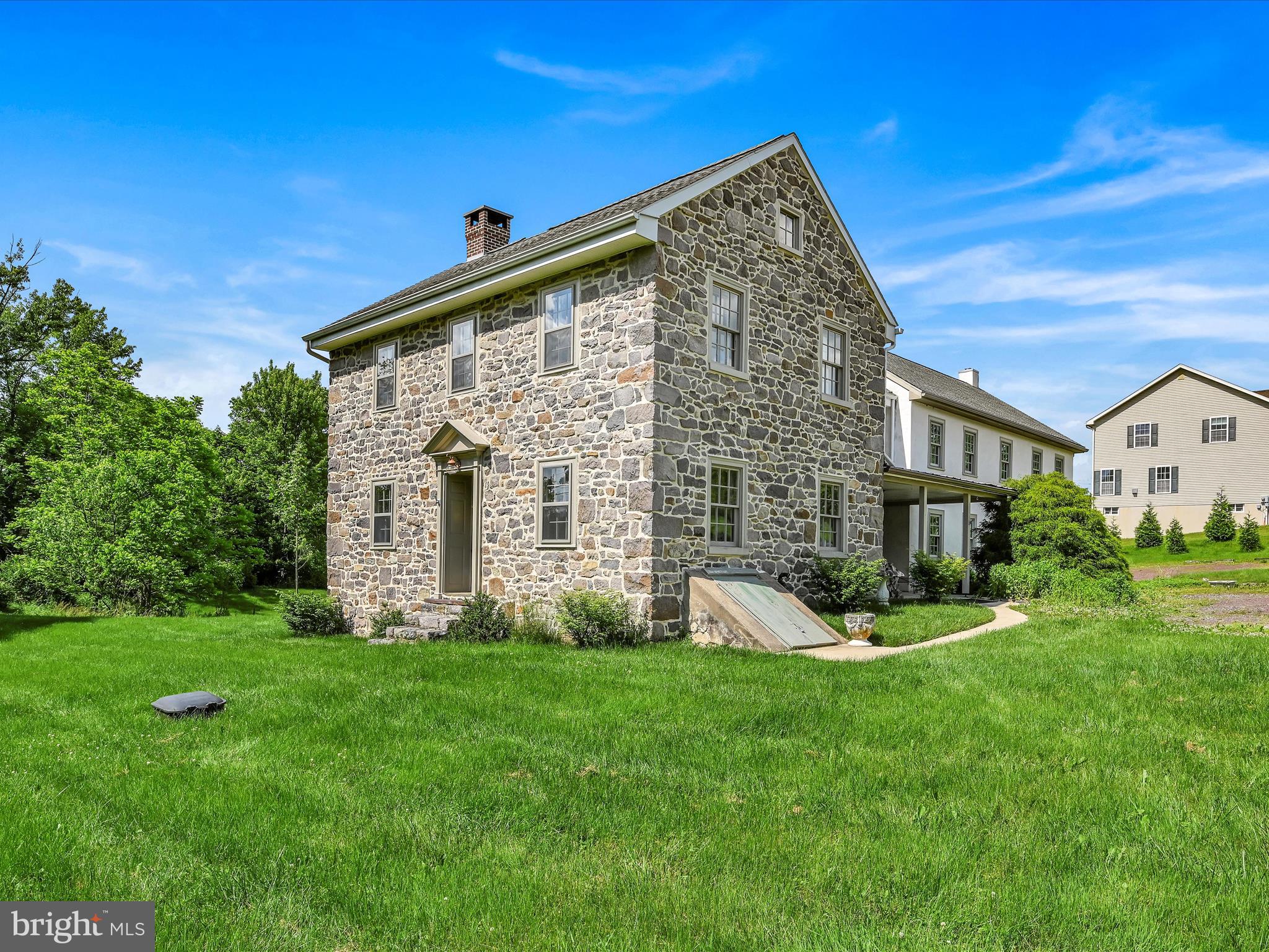 6 Cricket Slope Drive Oley, PA 19547 - Photo 5 of 54 Front Yard