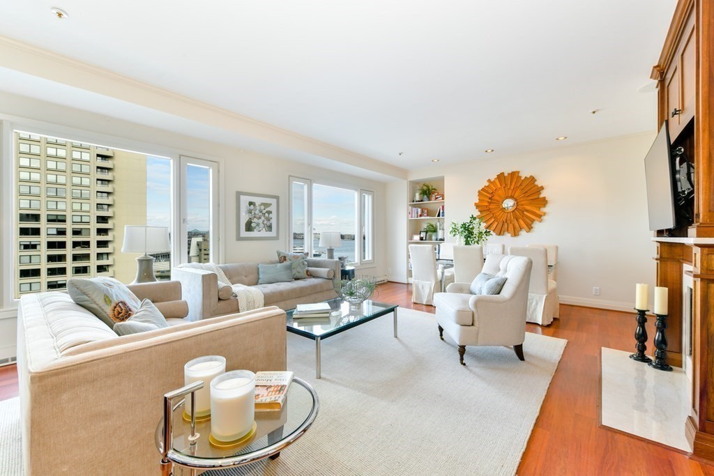 20 Rowes Wharf, Unit 707 Boston, MA 02110 - Photo 2 of 22