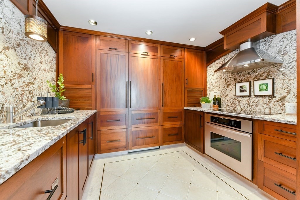 20 Rowes Wharf, Unit 707 Boston, MA 02110 - Photo 8 of 22