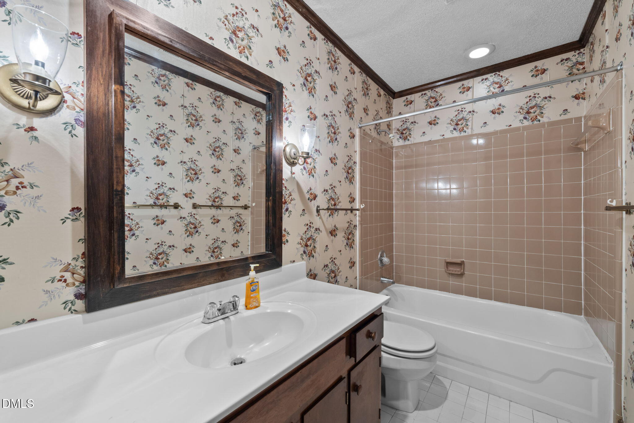 9001 Old Creedmoor Road Raleigh, NC 27613 - Photo 28 of 55 Hall Bath
