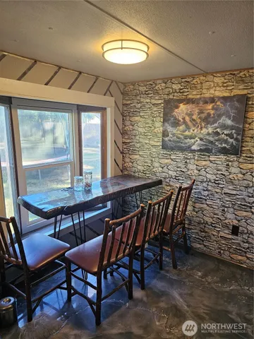 $289,900 | 605 Hubbard Road Southeast, Rainier, WA 98576