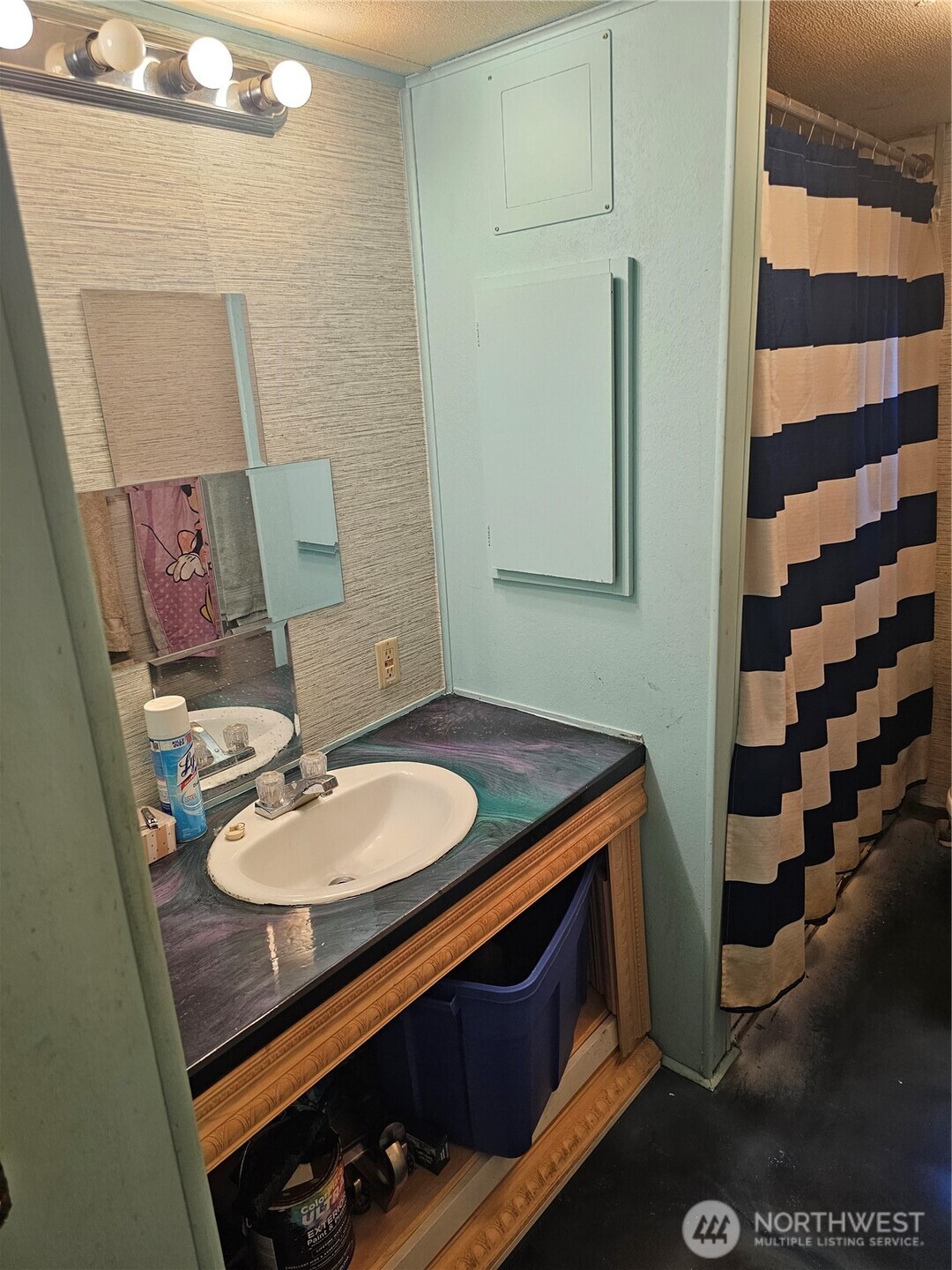 605 Hubbard Road Southeast Rainier, WA 98576 - Photo 15 of 18