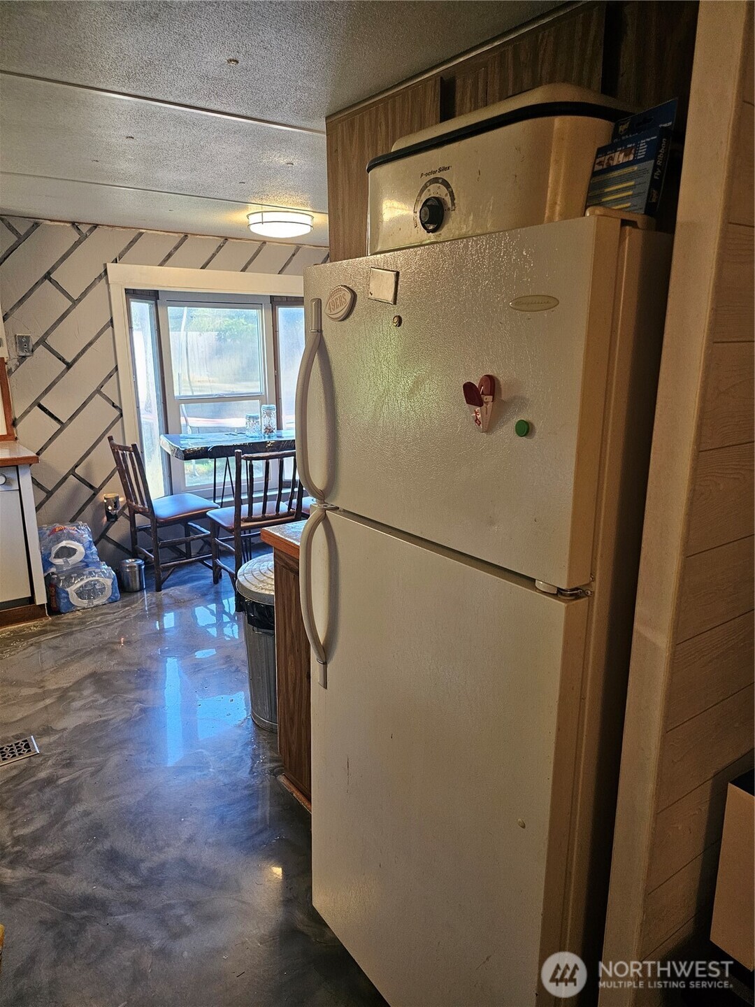 605 Hubbard Road Southeast Rainier, WA 98576 - Photo 10 of 18