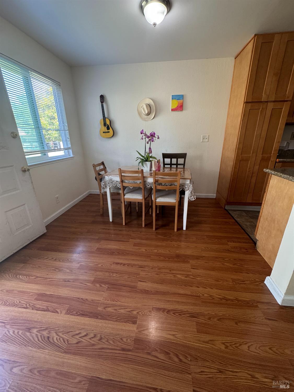 327 Bahia Lane San Rafael, CA 94901 - Photo 10 of 30