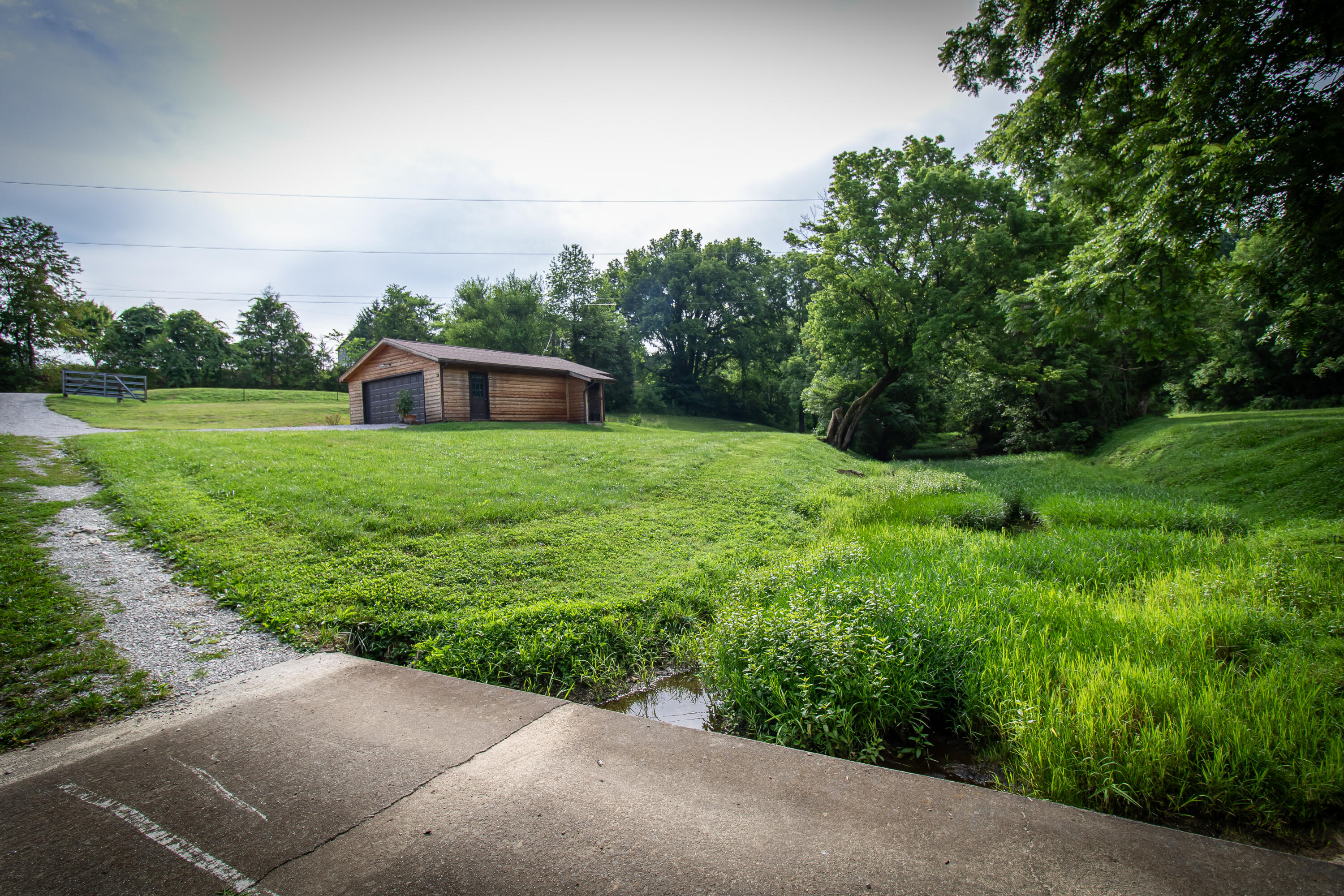 2846 Cedar Road Stamping Ground, KY 40379 - Photo 91 of 149 FZ1A4045