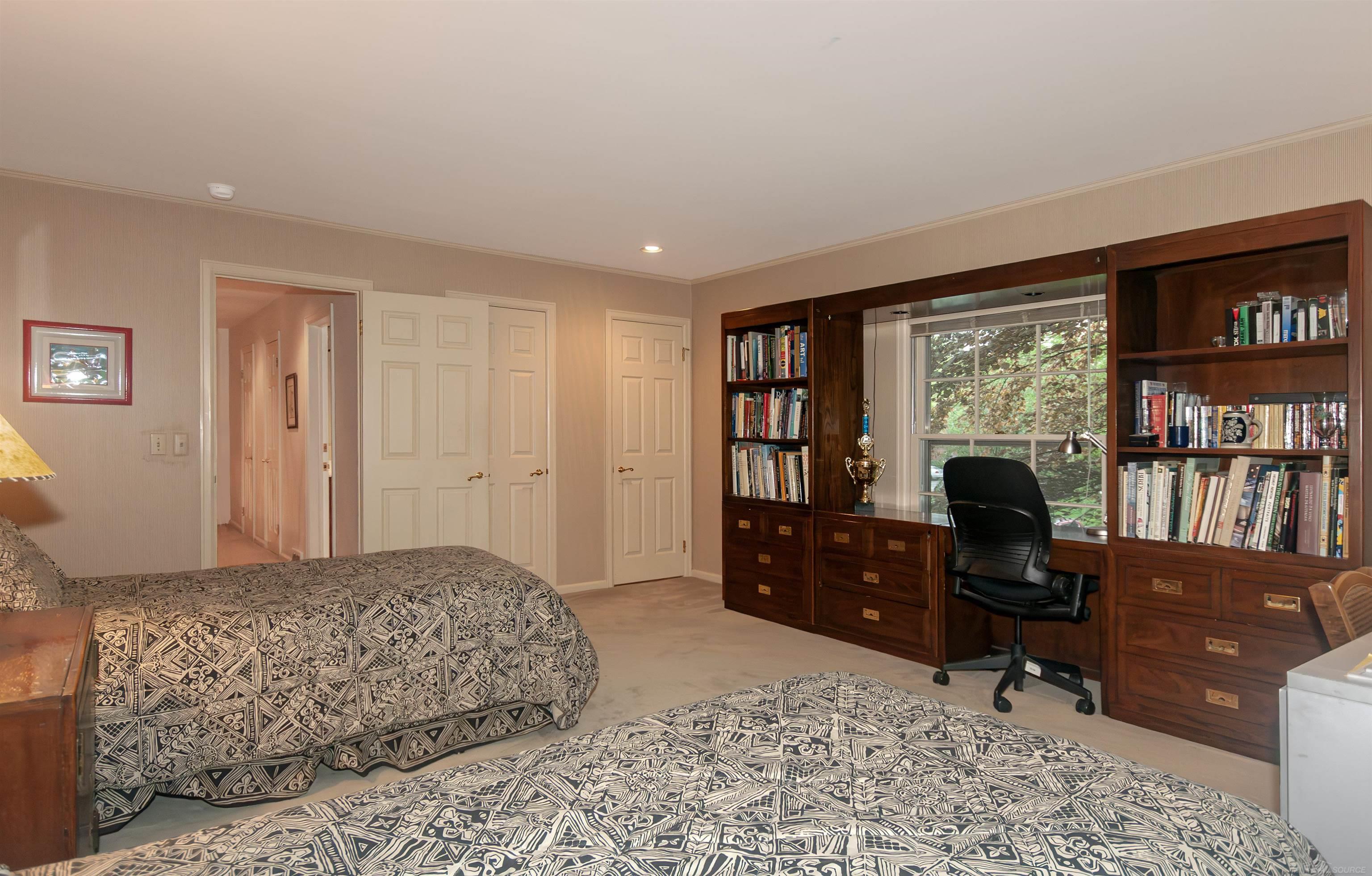 570 Oxford Road Grosse Pointe, MI 48236 - Photo 68 of 99 50141978-1798fbf8-48dd-48f8-a995-fef6432ab977.JPG