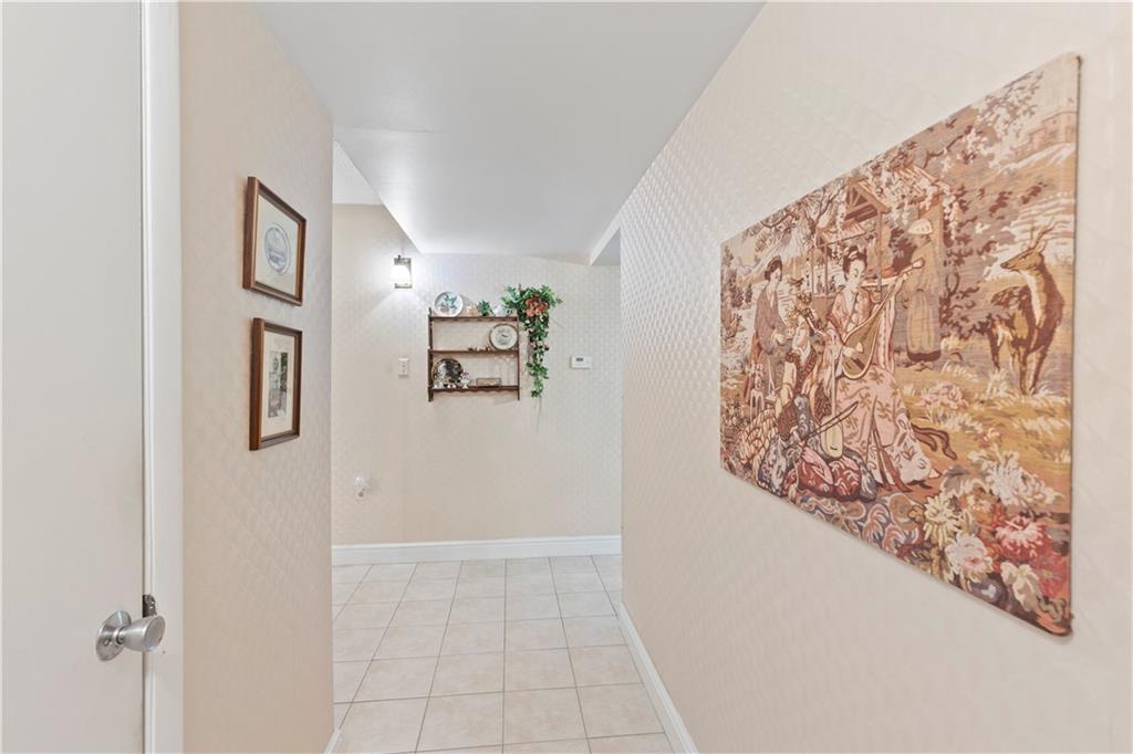 2120 Greentree Road, Unit 408E Pittsburgh, PA 15220 - Photo 13 of 30