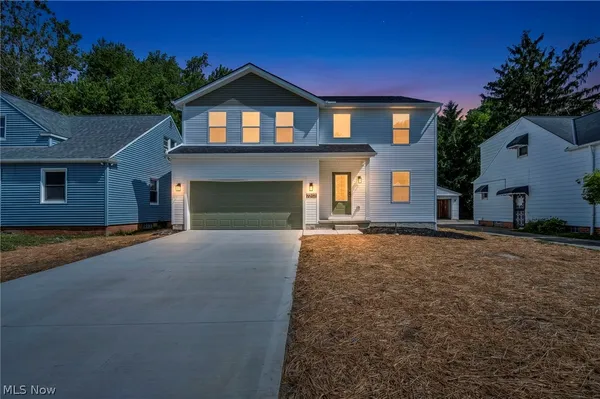 $349,999 | 16801 Raymond Street, Maple Heights, OH 44137