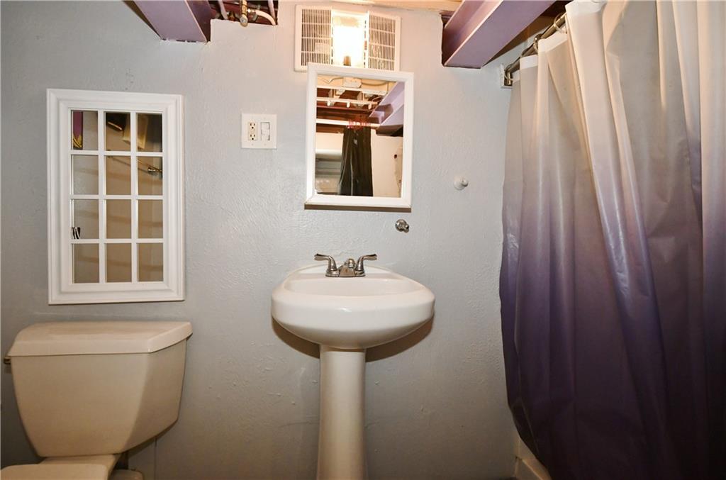 1916 Spring Valley Road Pittsburgh, PA 15243 - Photo 16 of 20