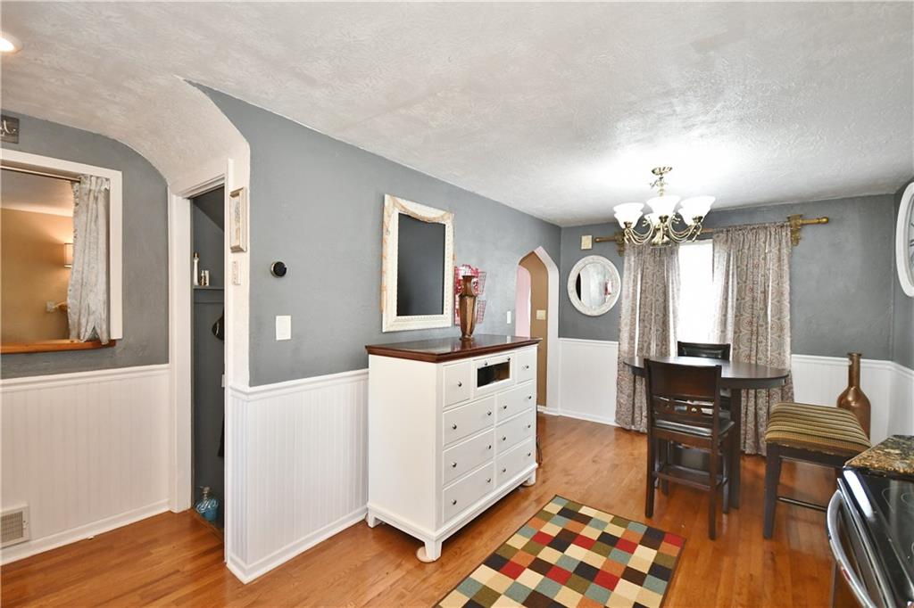 1916 Spring Valley Road Pittsburgh, PA 15243 - Photo 7 of 20