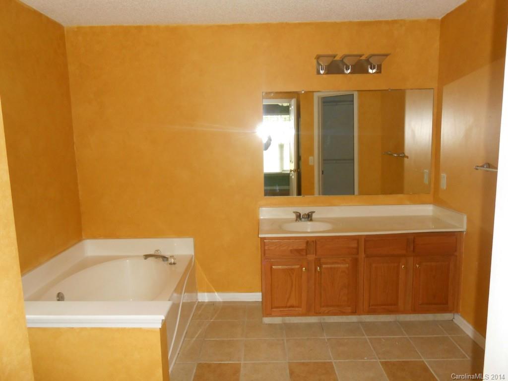 11402 Gold Pan Road Charlotte, NC 28215 - Photo 11 of 13