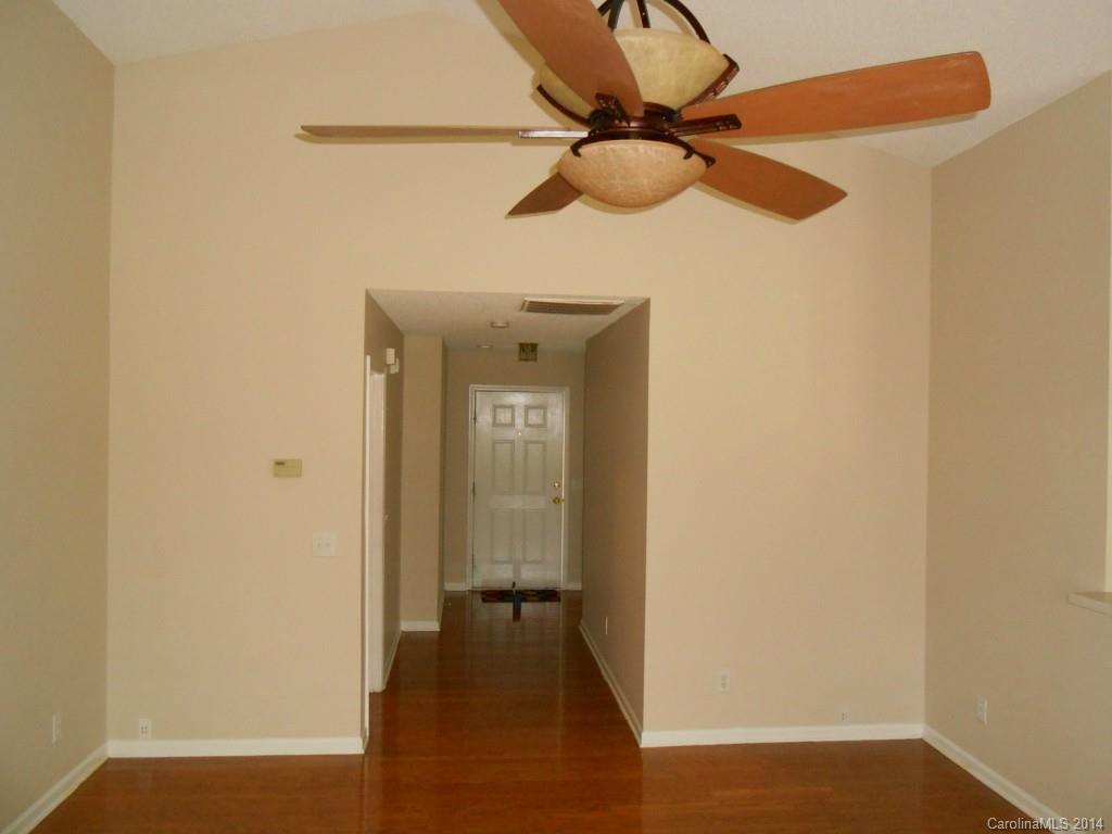 11402 Gold Pan Road Charlotte, NC 28215 - Photo 4 of 13