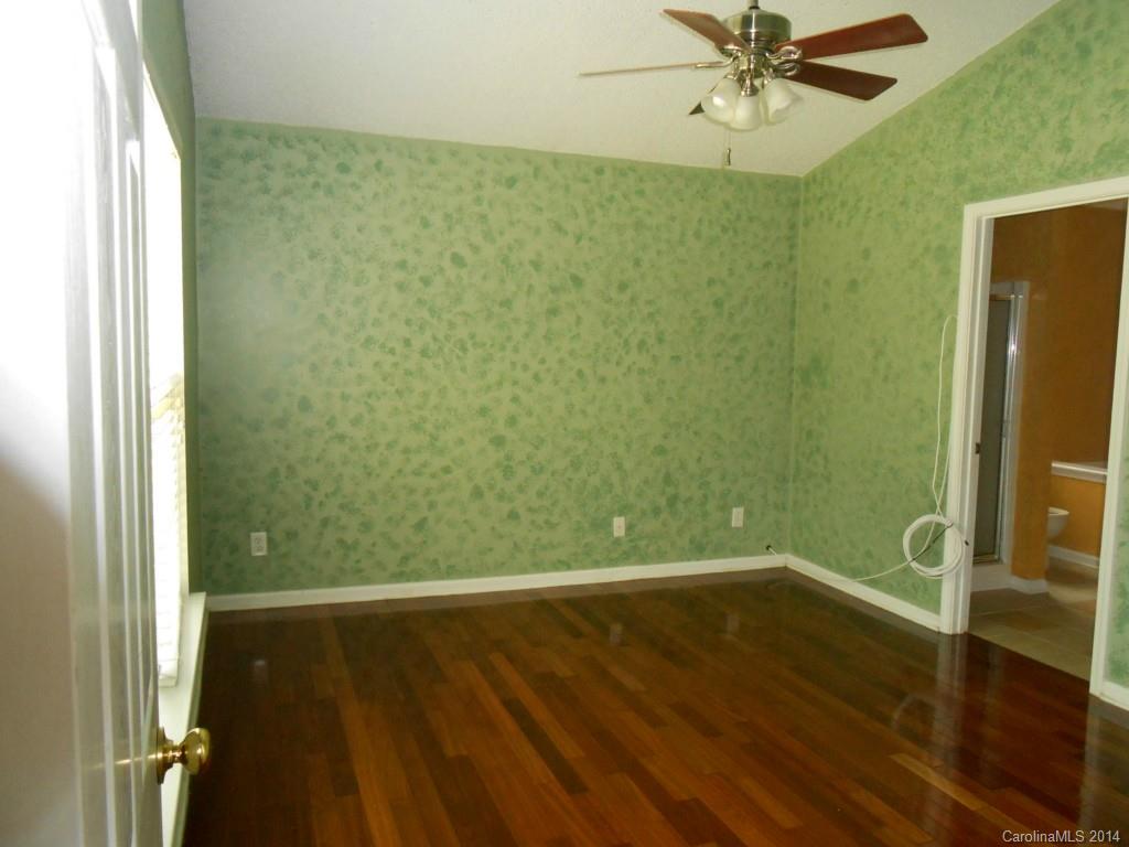 11402 Gold Pan Road Charlotte, NC 28215 - Photo 9 of 13