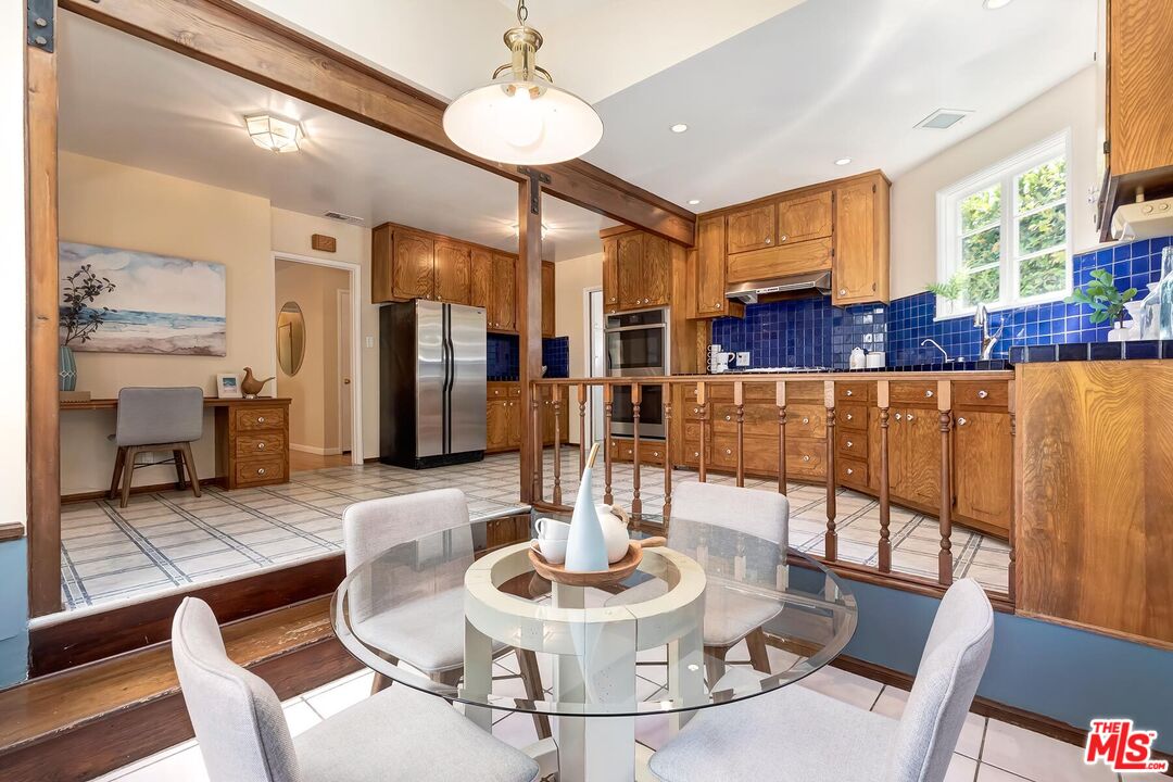11637 Charnock Road Los Angeles, CA 90066 - Photo 21 of 28 Gallery Image 21