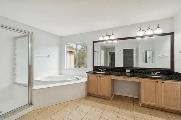 $3,600 | 18154 Sandy Pointe Drive, Tampa, FL 33647
