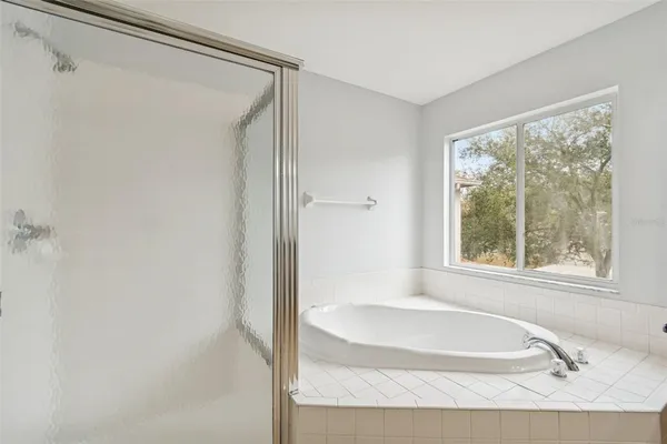 $3,600 | 18154 Sandy Pointe Drive, Tampa, FL 33647