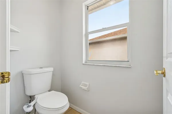 $3,600 | 18154 Sandy Pointe Drive, Tampa, FL 33647