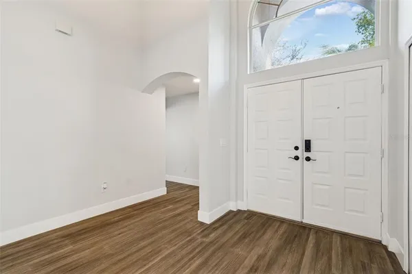 $3,600 | 18154 Sandy Pointe Drive, Tampa, FL 33647