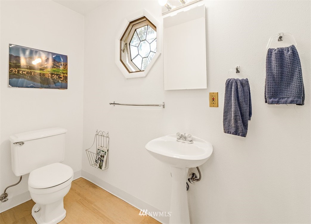 14837 Southeast 170th Street Renton, WA 98058 - Photo 16 of 25 Gallery Image 16