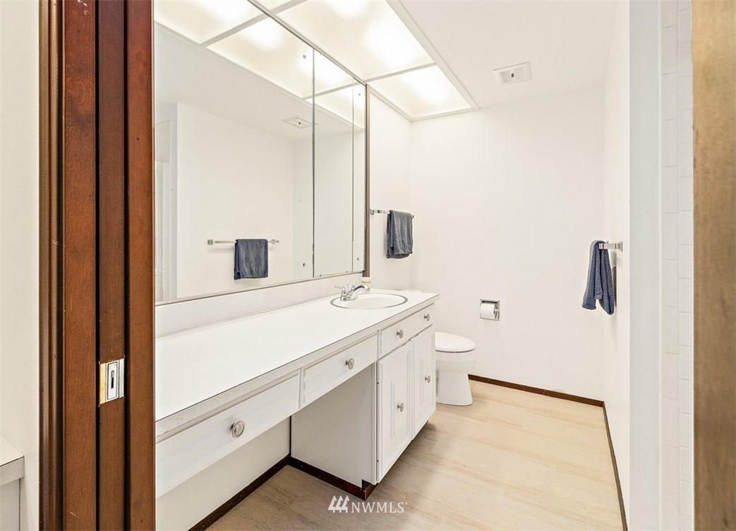 14837 Southeast 170th Street Renton, WA 98058 - Photo 18 of 25 Gallery Image 18