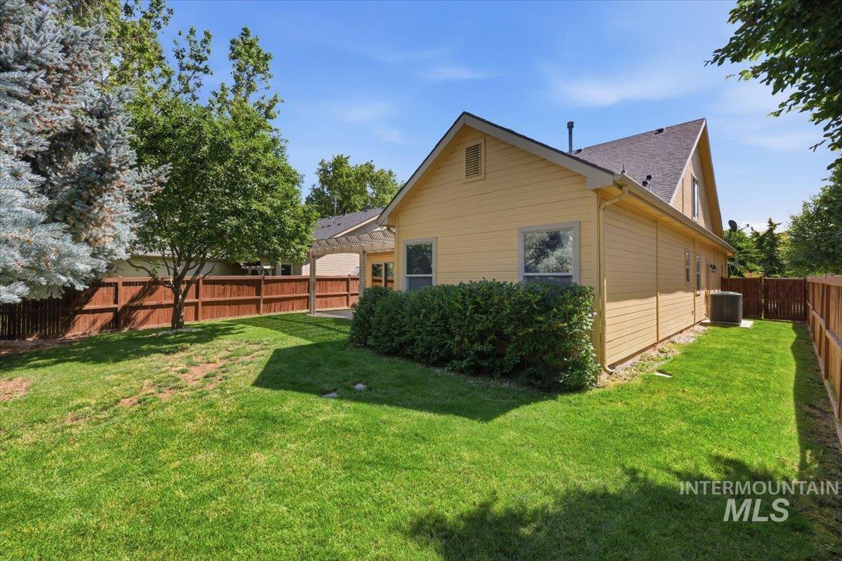 3769 North Quenzer Way Meridian, ID 83646 - Photo 29 of 36