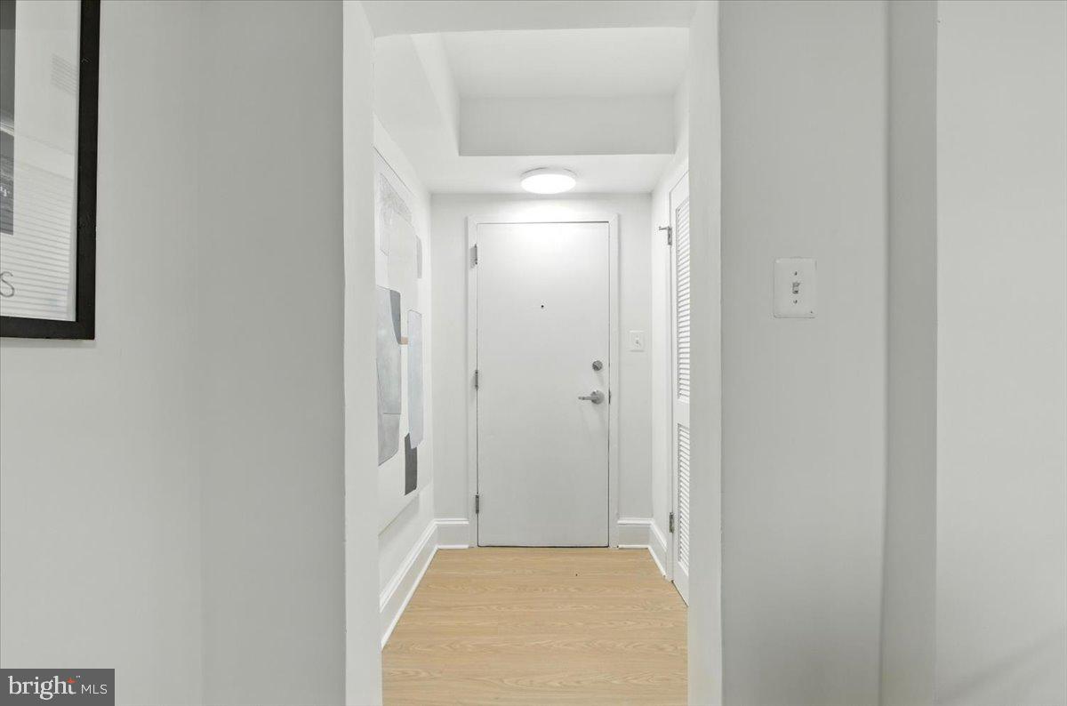 1367 K Street Southeast, Unit B Washington, DC 20003 - Photo 4 of 21 Foyer with large closet