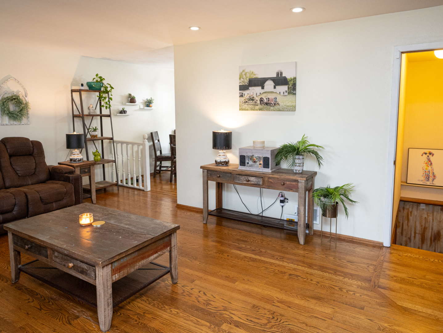 1403 West Beach Road Waukegan, IL 60087 - Photo 20 of 59 a living room with furniture and wooden floor