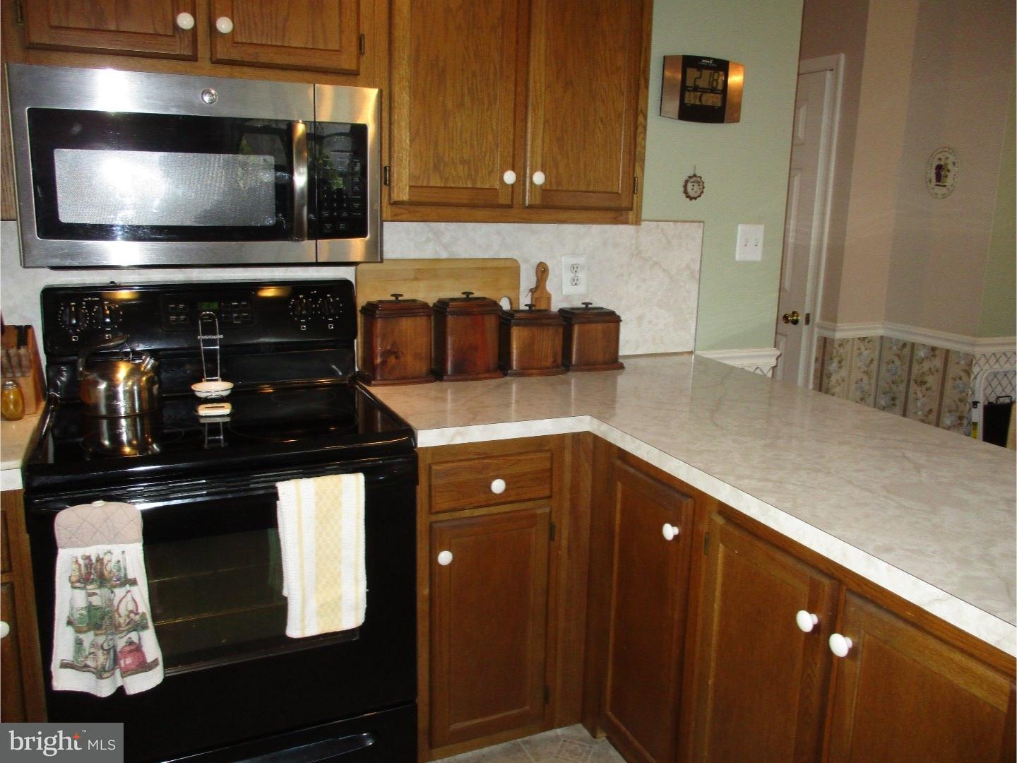 3501 Walnut Ridge Drive Pottstown, PA 19464 - Photo 11 of 25 Kitchen