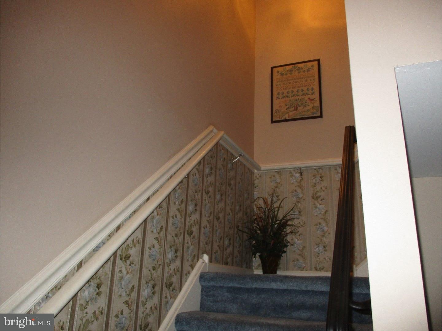 3501 Walnut Ridge Drive Pottstown, PA 19464 - Photo 13 of 25 Hallway