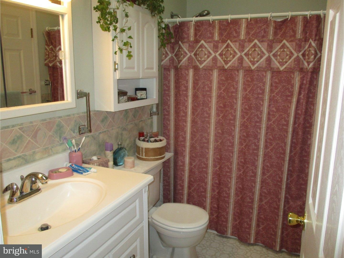 3501 Walnut Ridge Drive Pottstown, PA 19464 - Photo 19 of 25 Bathroom