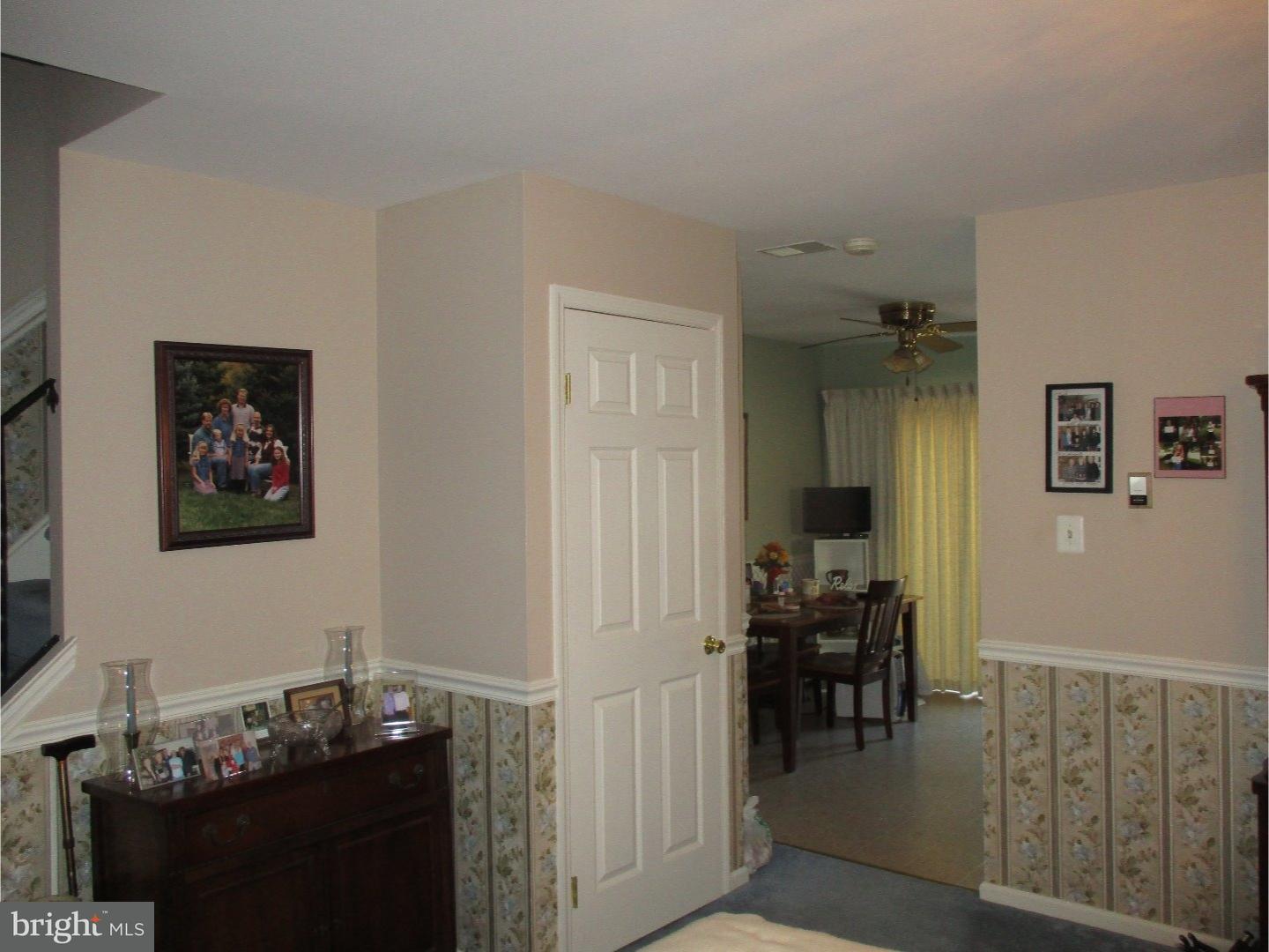 3501 Walnut Ridge Drive Pottstown, PA 19464 - Photo 8 of 25 Dining Room