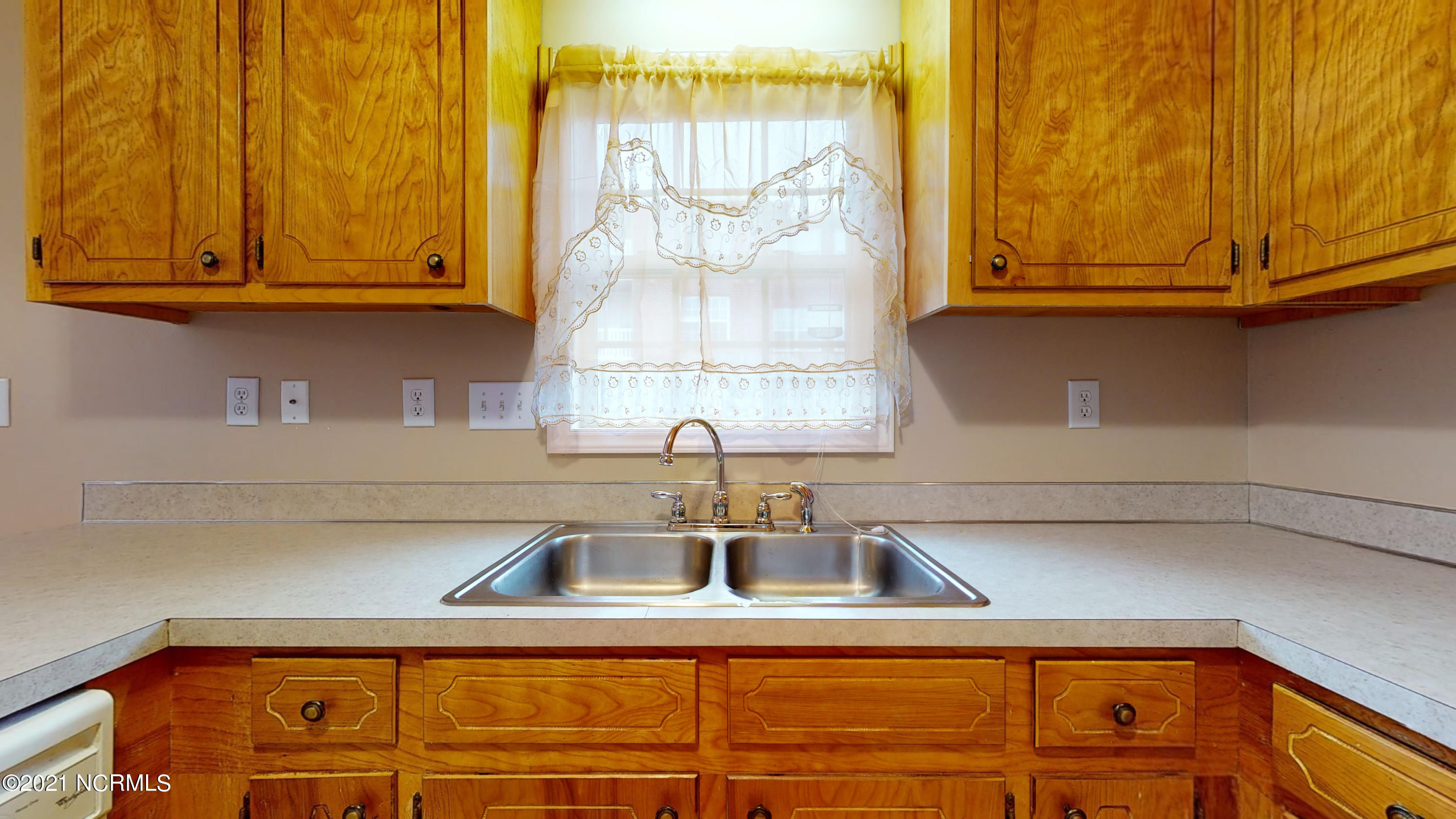 934 Spring Forest Road, Unit A3 Greenville, NC 27834 - Photo 8 of 25 934 A3 Spring Forest Rd-14