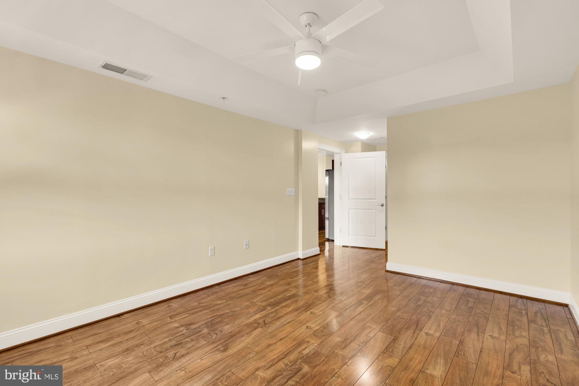 6301 Edsall Road, Unit 507 Alexandria, VA 22312 - Photo 16 of 40 Primary Bedroom