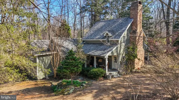 $950,000 | 17641 Raven Rocks Road, Bluemont, VA 20135
