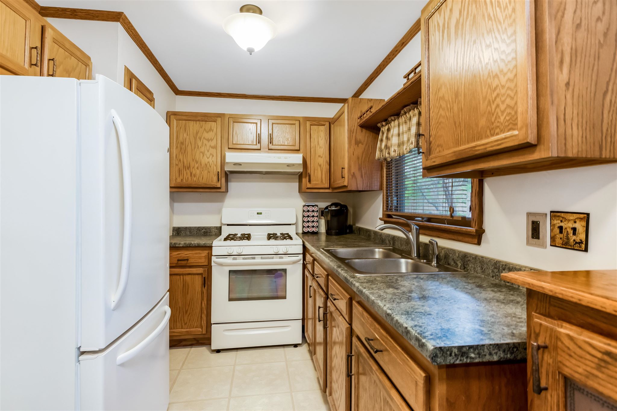 38 Sherry Road South Burlington, VT 05403 - Photo 8 of 27 Gallery Image 8