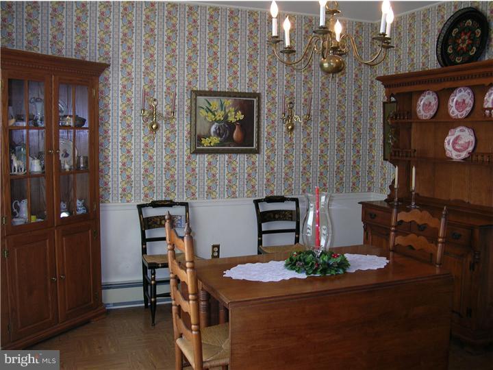 19 Tweed Road Levittown, PA 19056 - Photo 12 of 24 Dining Room