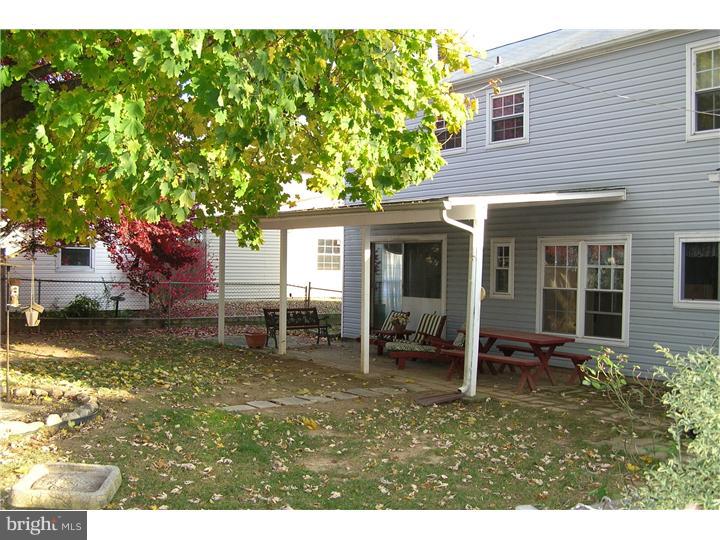 19 Tweed Road Levittown, PA 19056 - Photo 23 of 24 Exterior Back