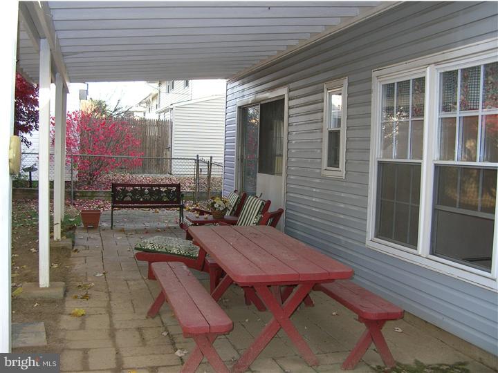 19 Tweed Road Levittown, PA 19056 - Photo 24 of 24 Patio