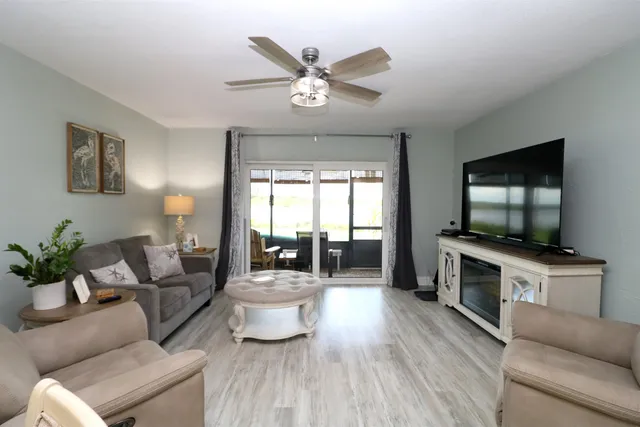 $269,000 | 5 Ocean Palm Villa North, Unit 5, Flagler Beach, FL 32136