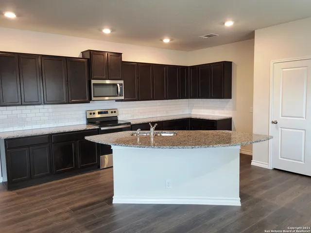 $2,000 | 618 Cypress Bayou, Cibolo, TX 78108